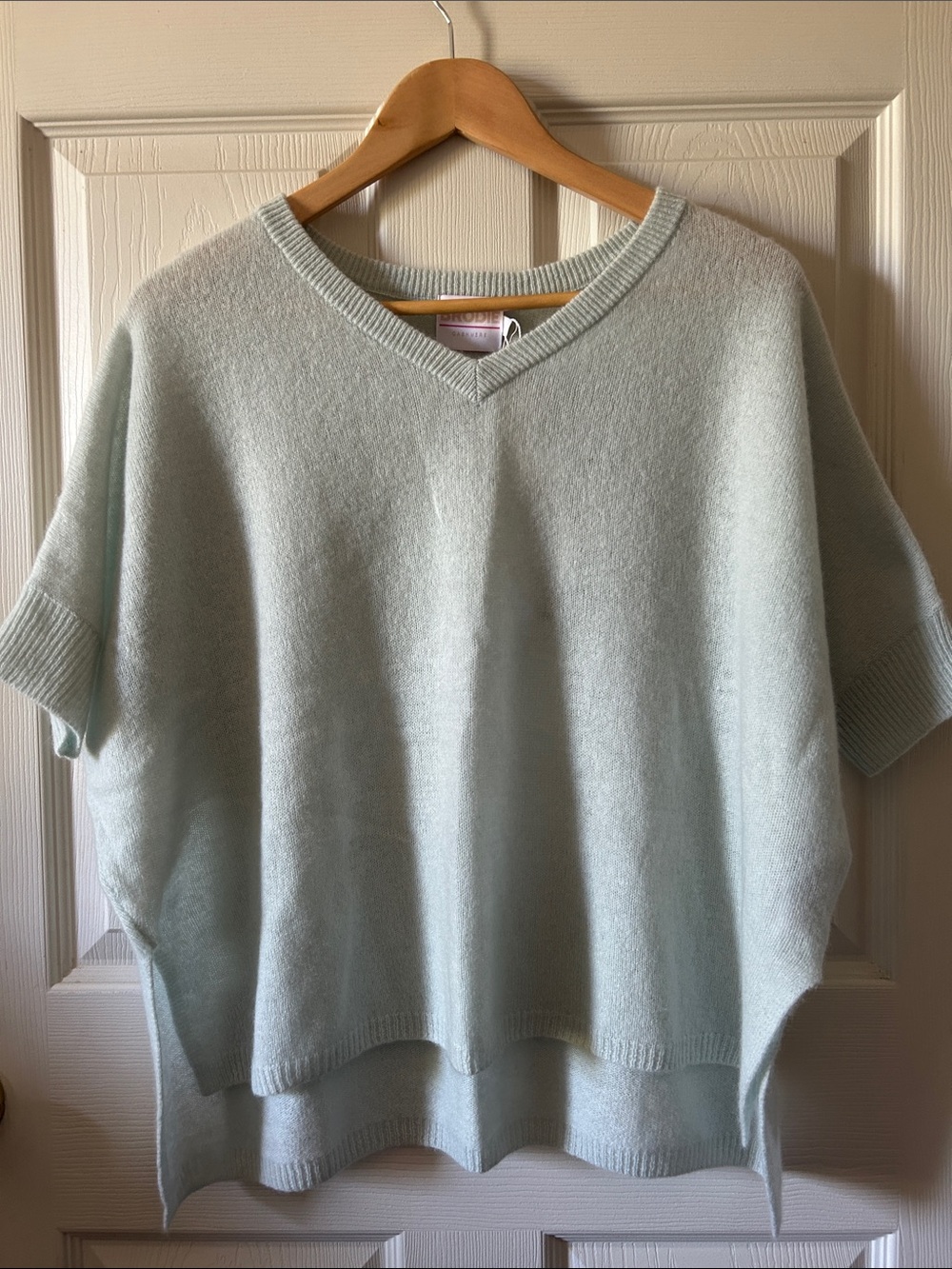 Brodie Cashmere Brontë Tee V-Neck Short Sleeve Sweater in Morning Dew Sz Small - Picture 2 of 12